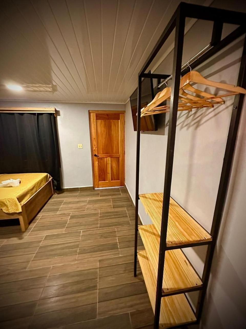 Blasina Beer Hostel 보케테 외부 사진